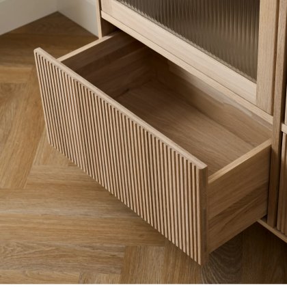 Options 2 Section Vitrine
