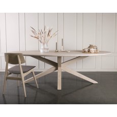 Alcor Soft Oval Dining Table