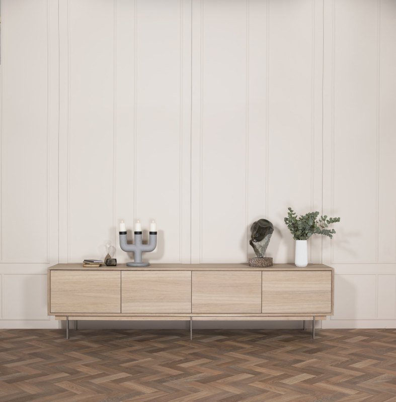 Elegant Sideboard with 4 Doors Elegant Sideboard with 4 Doors