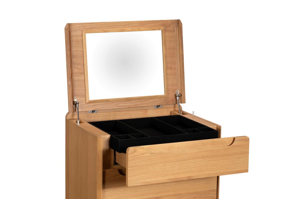 Winchester 5 Drawer Tall Chest With Mirror Winchester 5 Drawer Tall Chest With Mirror